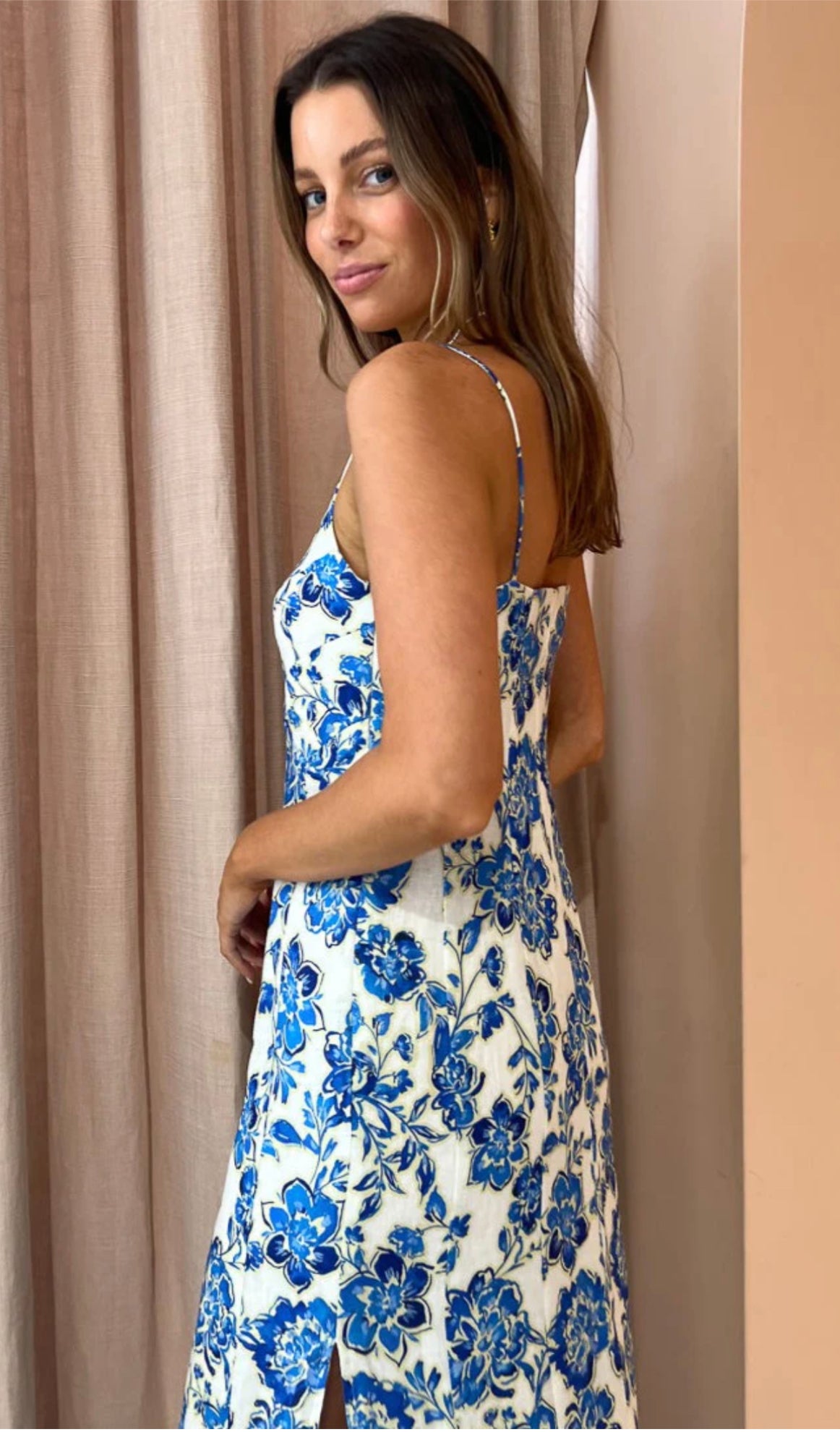 Issy Glimpse dress in Bluebells