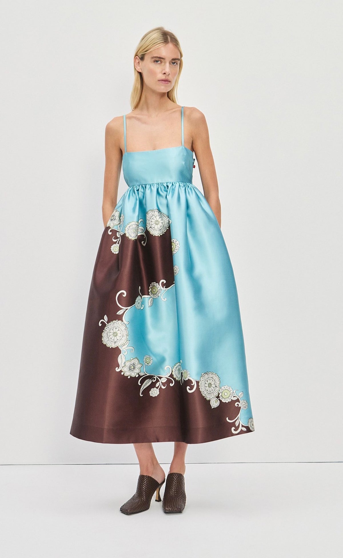 Alémais Gia Gown